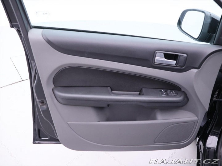 Ford Focus 1,4 i 59kW Tažné STK 05/2 2008