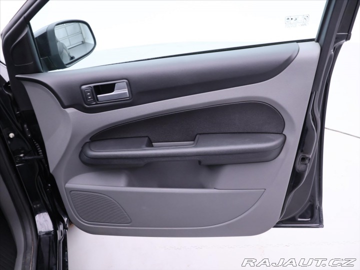 Ford Focus 1,4 i 59kW Tažné STK 05/2 2008