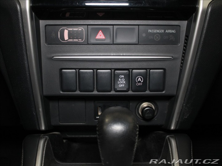 Mitsubishi L200 2,3 Di-D 4x4 AT Tažné 1.m 2021