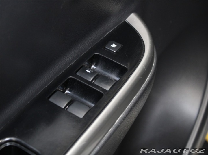 Mitsubishi L200 2,3 Di-D 4x4 AT Tažné 1.m 2021