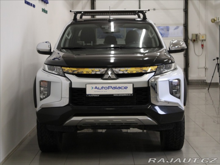 Mitsubishi L200 2,3 Di-D 4x4 AT Tažné 1.m 2021