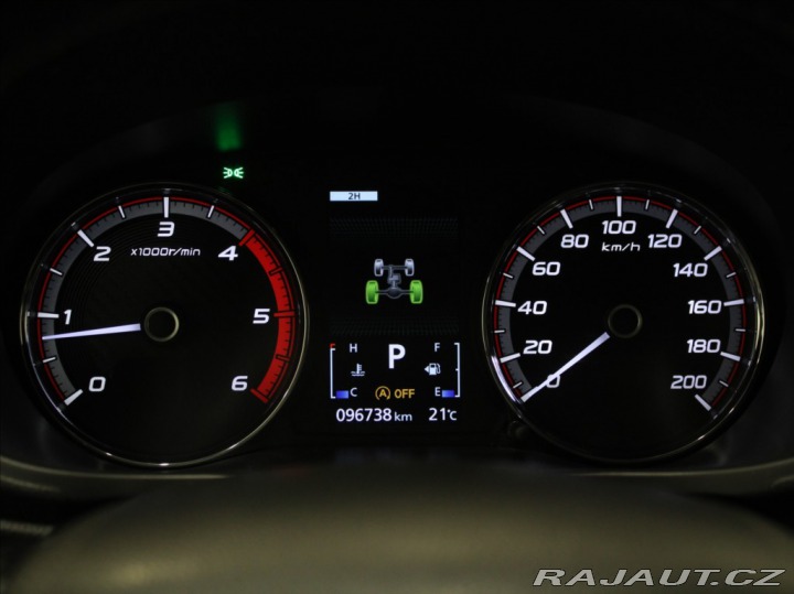 Mitsubishi L200 2,3 Di-D 4x4 AT Tažné 1.m 2021