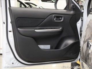 Mitsubishi L200 2,3 Di-D 4x4 AT Tažné 1.m 2021