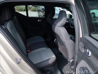 Volvo XC40 2,0 B3 AUT Plus Dark 2024