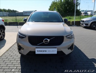 Volvo XC40 2,0 B3 AUT Plus Dark 2024