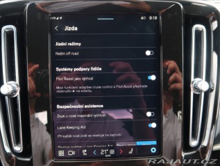 Volvo XC40 2,0 B3 AUT Plus Dark 2024