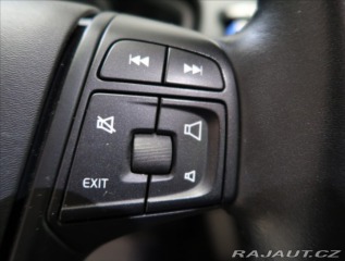 Volvo V40 2,0 D AUT NEZ. TOPENÍ 2017