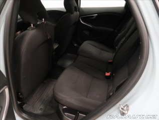 Volvo V40 2,0 D AUT NEZ. TOPENÍ 2017