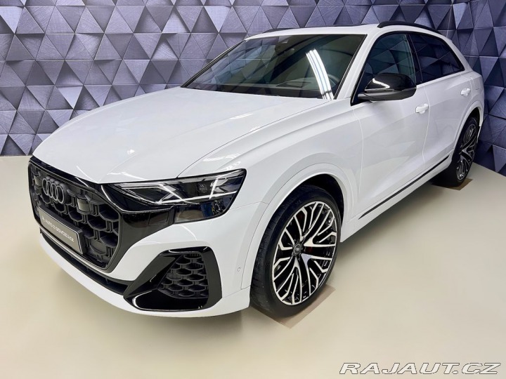 Audi Q8 60TFSI e QUATTRO, MASÁŽE, 2025