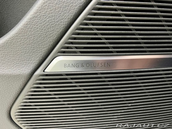Audi Q8 60TFSI e QUATTRO, MASÁŽE, 2025