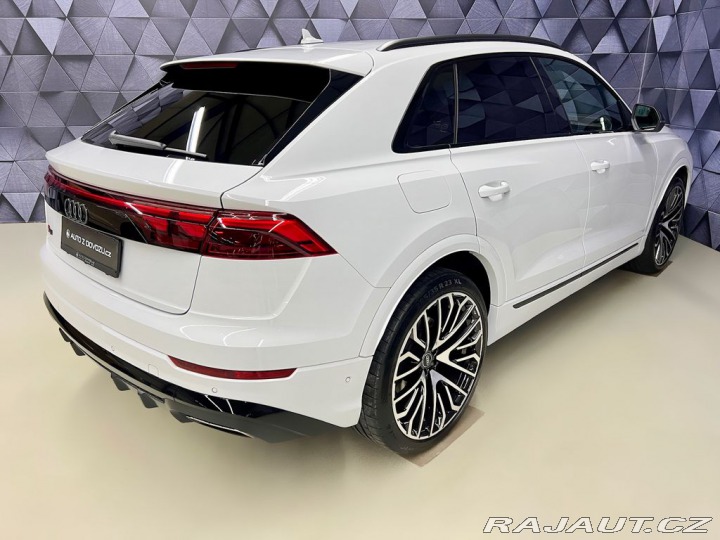 Audi Q8 60TFSI e QUATTRO, MASÁŽE, 2025