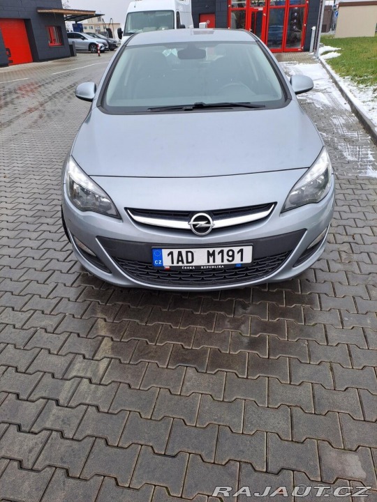 Opel Astra i turbo benzin 2014