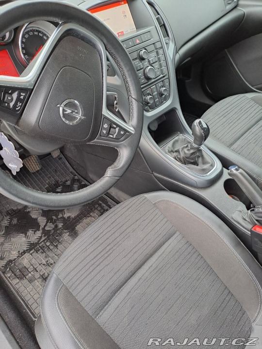 Opel Astra i turbo benzin 2014