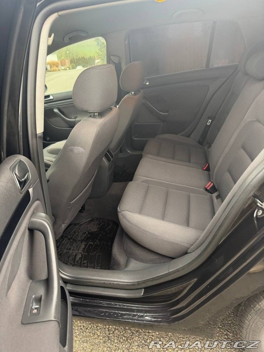 Volkswagen Golf 1,4 5 benzín, 66 kW 2004