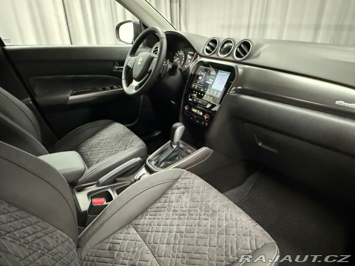 Suzuki Vitara 1,4 Eleg.4x4 AT-vůz ve vý 2025