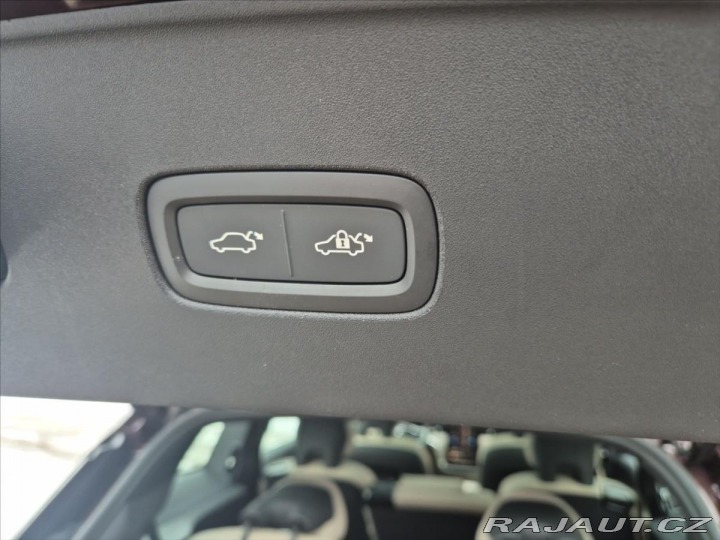 Volvo EX90 TWIN Performance 7 MÍST B 2025