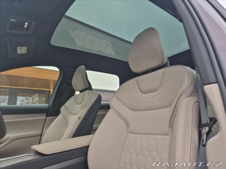 Volvo EX90 TWIN Performance 7 MÍST B 2025