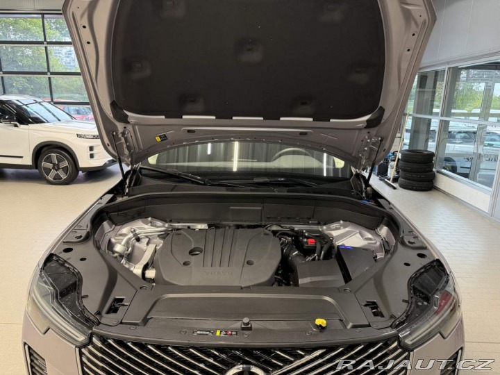Volvo XC90 B5 2.0L 250+14 HP AT8 AWD 2026