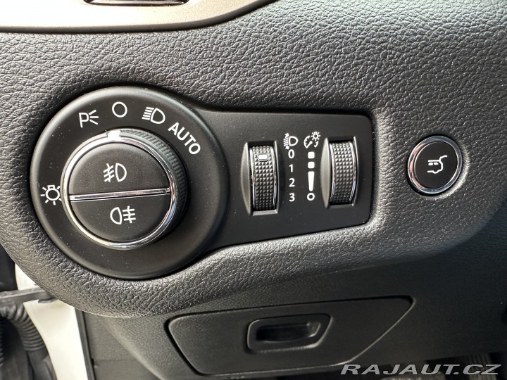 Jeep Cherokee 2.2CRD 4x4/136kW/1MAJ/TOP 2016