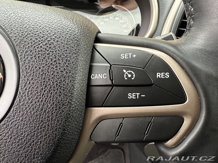 Jeep Cherokee 2.2CRD 4x4/136kW/1MAJ/TOP 2016