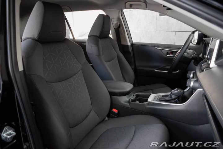 Toyota RAV4 2.5 REZERVACE 2021
