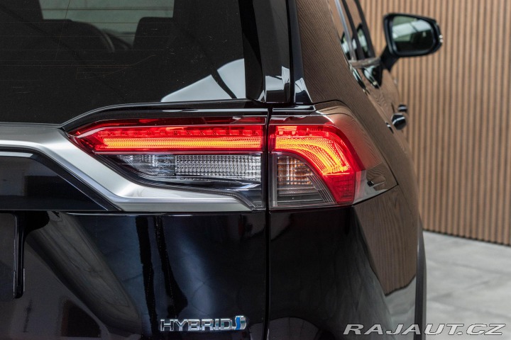 Toyota RAV4 2.5 REZERVACE 2021
