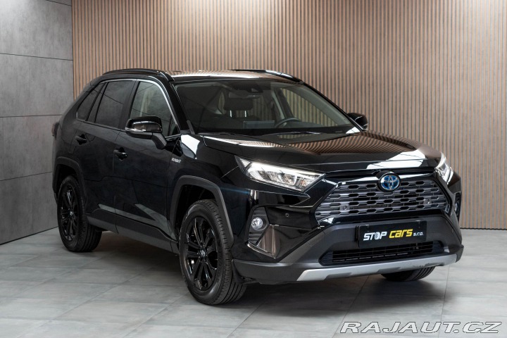 Toyota RAV4 2.5 REZERVACE 2021