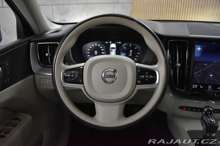 Volvo XC60 D5 AWD INSCRIPTION DPH*ČR 2019