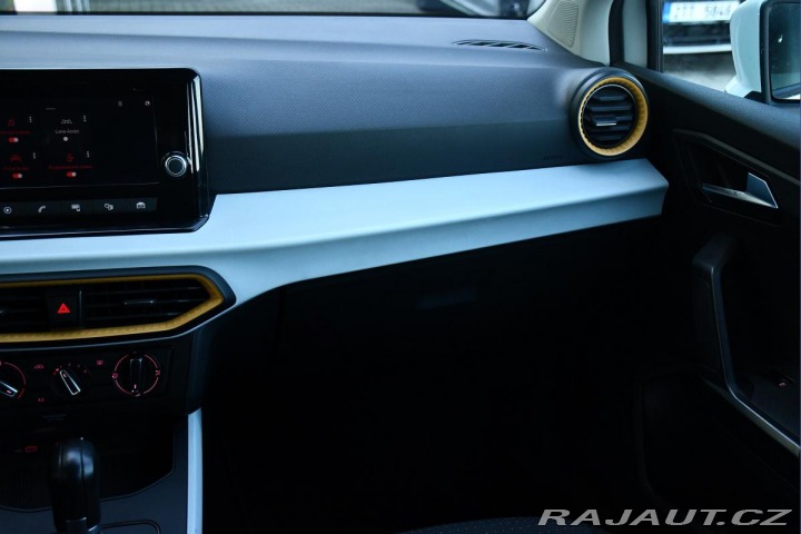 Seat Arona 1.0TSi DSG CARPLAY PĚKNÝ 2022