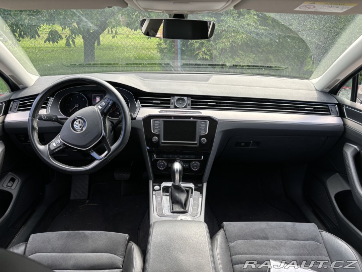 Volkswagen Passat HIGHLINE Serviska 110kw 2016