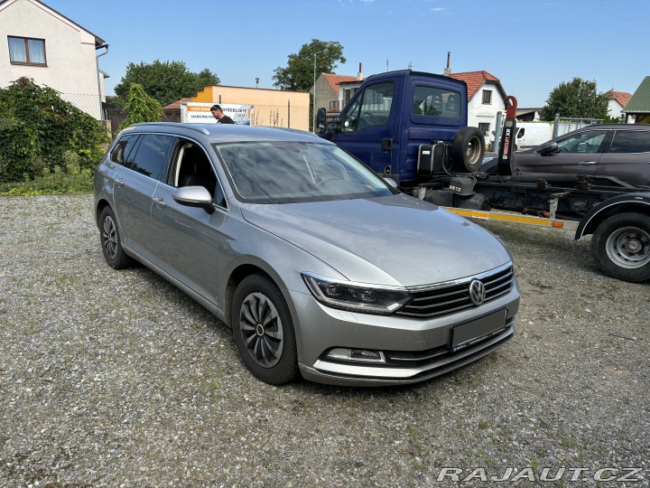Volkswagen Passat HIGHLINE Serviska 110kw 2016