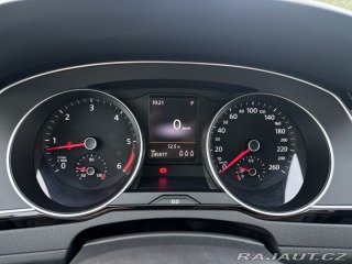 Volkswagen Passat HIGHLINE Serviska 110kw 2016