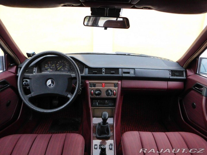 Mercedes-Benz 124 1992