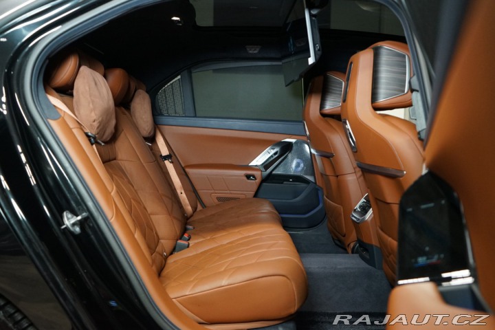 BMW 7 40d*xDRIVE*360*TAŽ*THEATR 2024