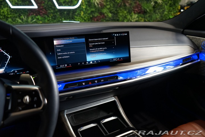 BMW 7 40d*xDRIVE*360*TAŽ*THEATR 2024
