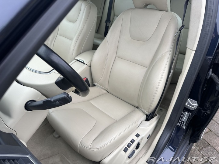 Volvo XC60 2,0D 140kw SUMMUM SERVIKA 2015