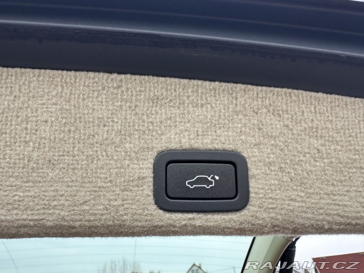 Volvo XC60 2,0D 140kw SUMMUM SERVIKA 2015