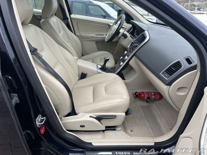 Volvo XC60 2,0D 140kw SUMMUM SERVIKA 2015