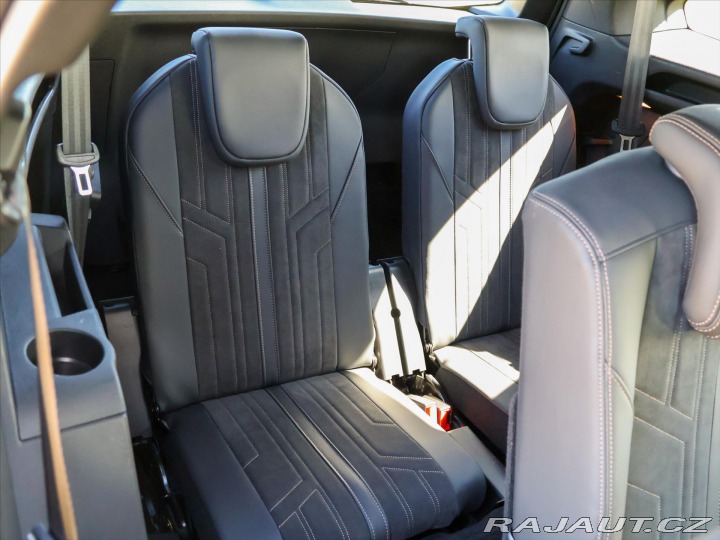 Peugeot 5008 1,5 HDI GT-line DPH 7-Mís 2022