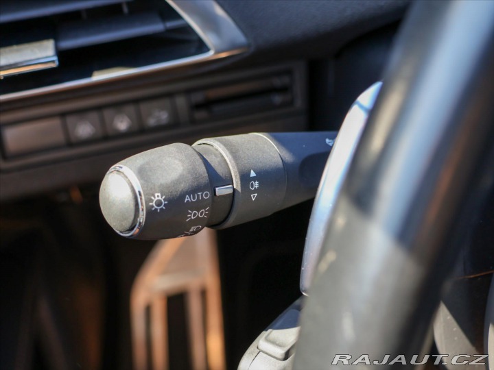 Peugeot 5008 1,5 HDI GT-line DPH 7-Mís 2022