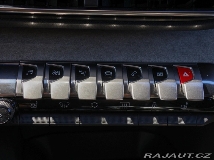 Peugeot 5008 1,5 HDI GT-line DPH 7-Mís 2022