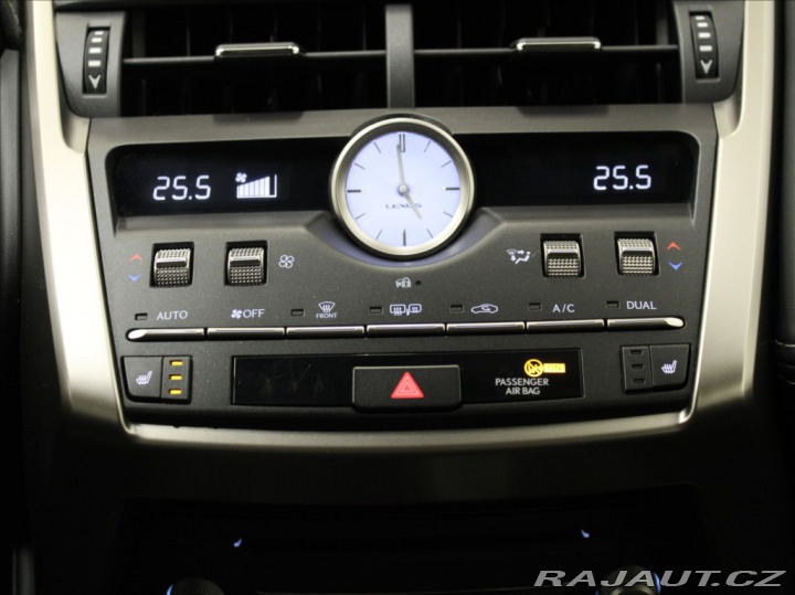 Lexus Ostatní modely NX 300h 2,5 Hybrid 145kW 4WD Pres 2020