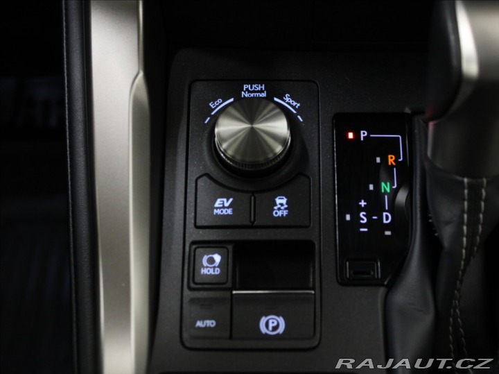 Lexus Ostatní modely NX 300h 2,5 Hybrid 145kW 4WD Pres 2020