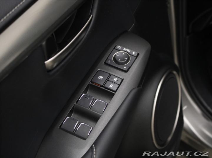 Lexus Ostatní modely NX 300h 2,5 Hybrid 145kW 4WD Pres 2020