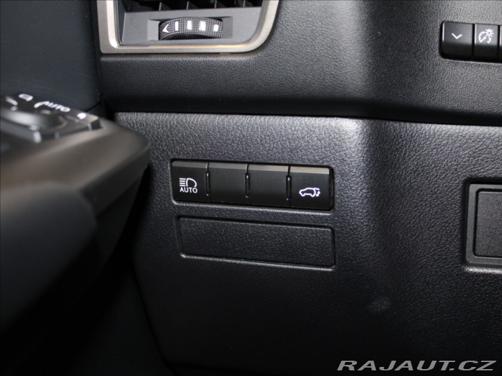 Lexus Ostatní modely NX 300h 2,5 Hybrid 145kW 4WD Pres 2020