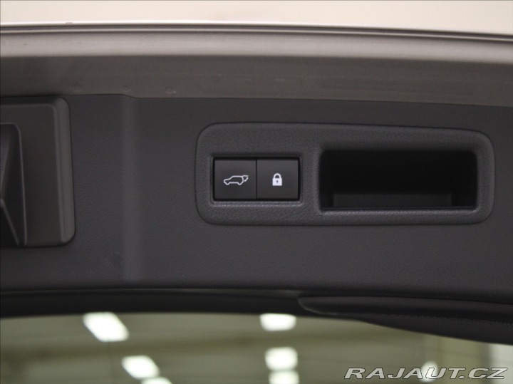 Lexus Ostatní modely NX 300h 2,5 Hybrid 145kW 4WD Pres 2020