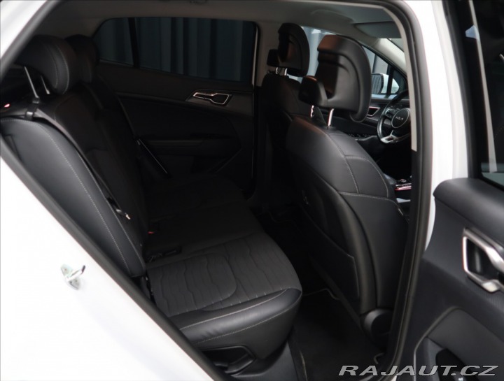 Kia Sportage 1,6 CRDi AUT 4x4 ČR 1 MAJ 2022