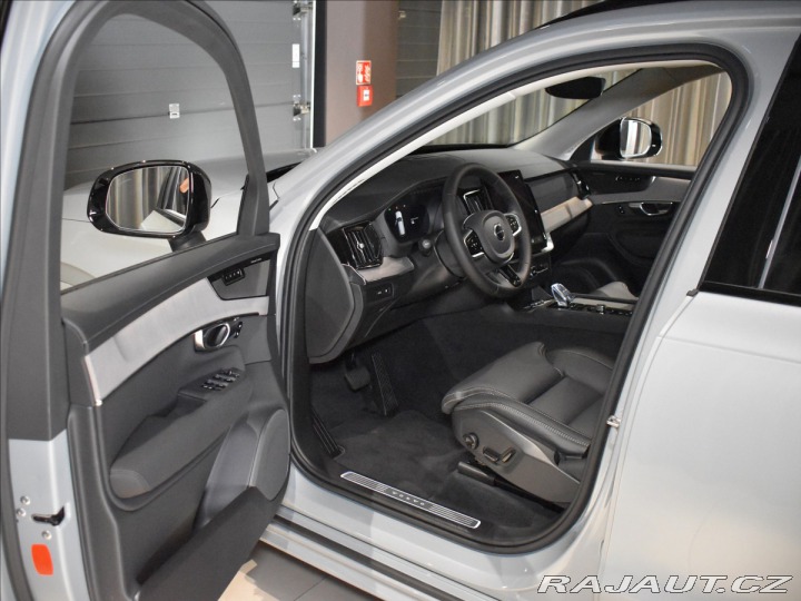 Volvo XC90 2,0 T8  Plus Dark 2025