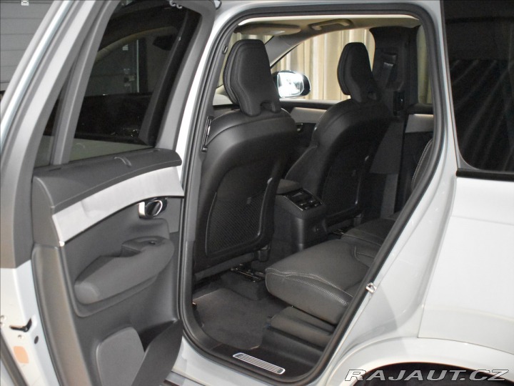 Volvo XC90 2,0 T8  Plus Dark 2025