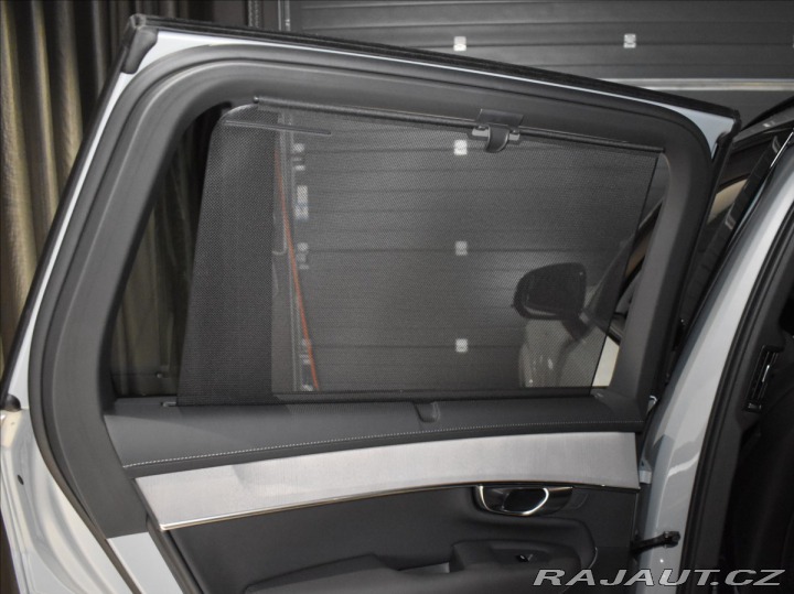 Volvo XC90 2,0 T8  Plus Dark 2025